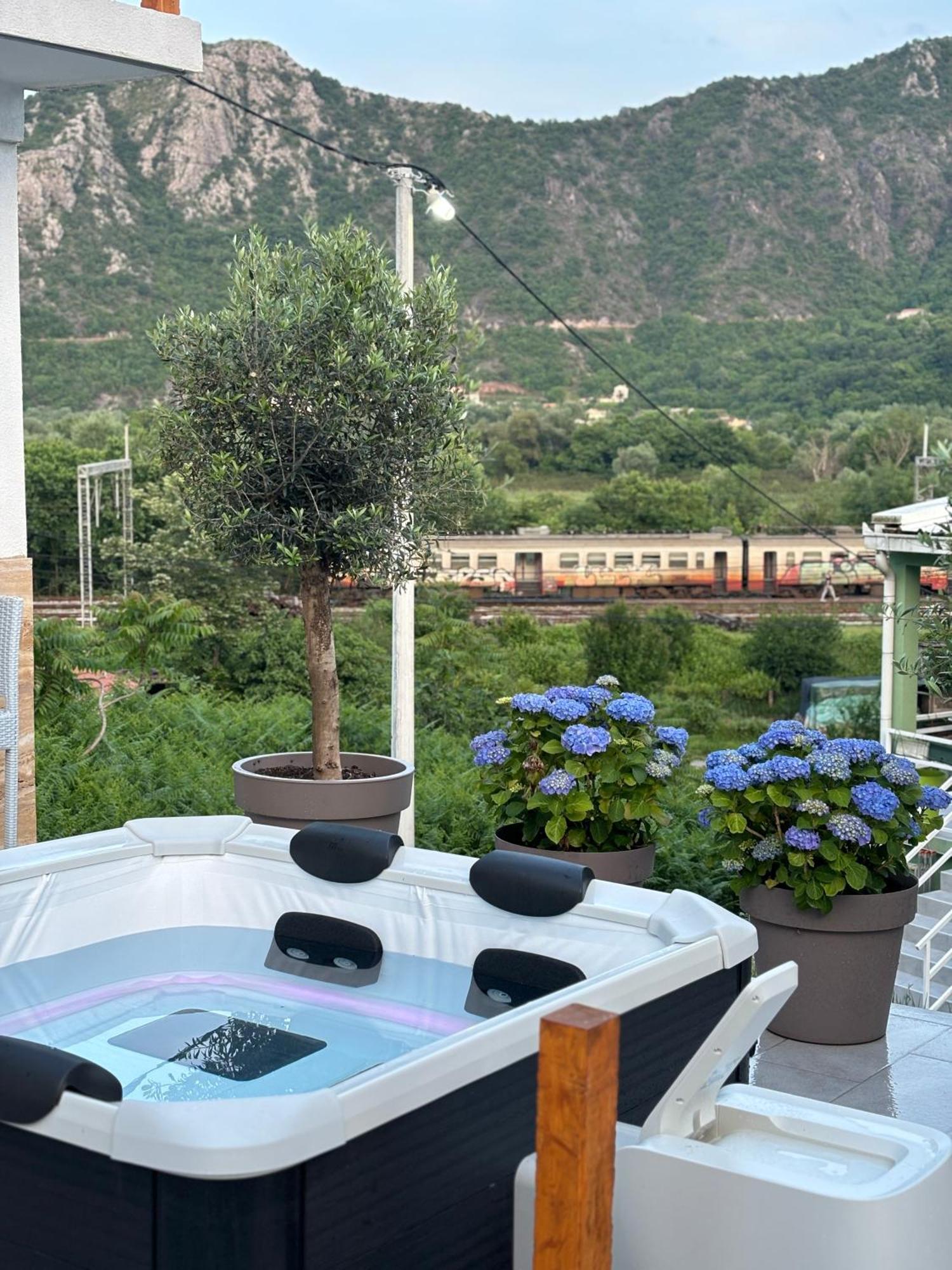 Apartments And Spa Miona Virpazar Kültér fotó